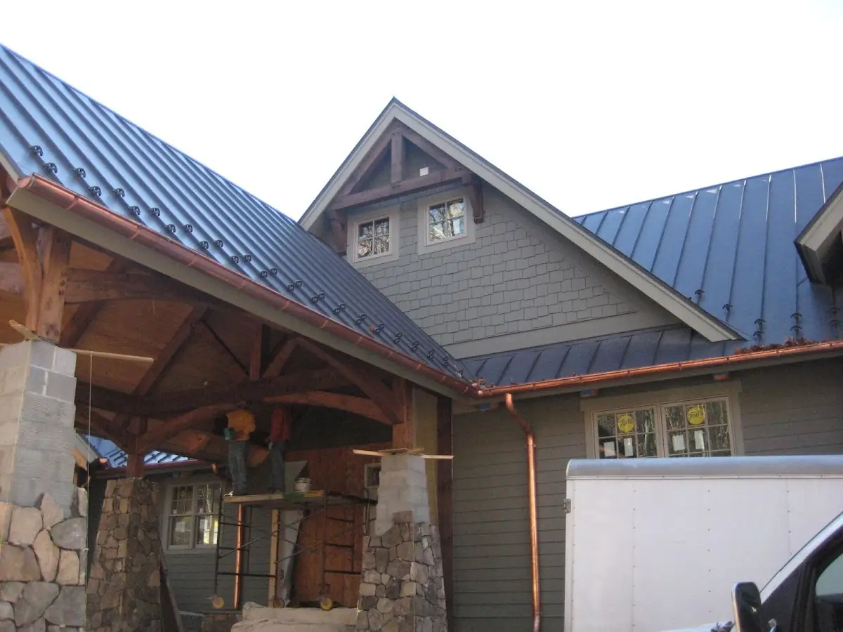Craftsman Roofing team delivering quality roofing work in Harmarc Estates